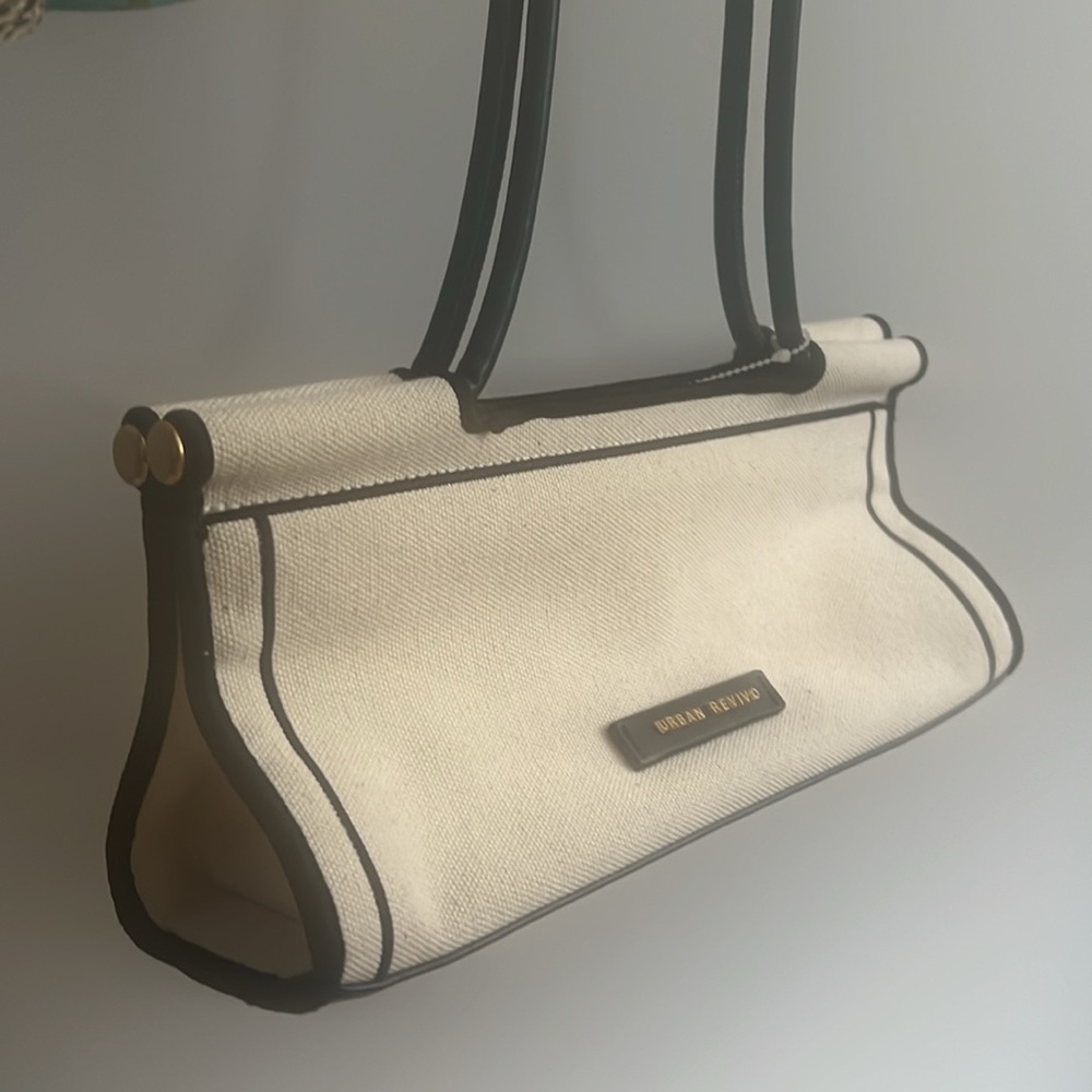 Urban Revivo Cream and Black Bag - Picture 4 of 12
